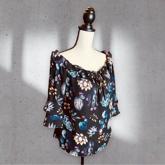 Women’s Lily White Black Floral and Cactus Blouse - Size M - Picture 2 of 8